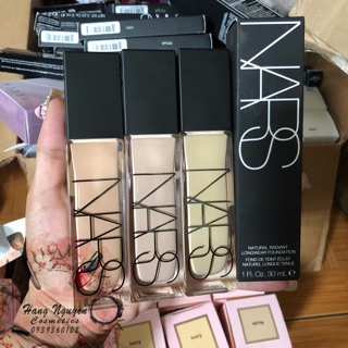 Kem Nền Nars Natural Radiant