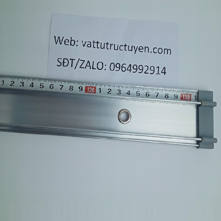 Thước nhôm chống trơn trượt