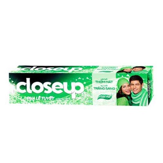 Kem đánh răng Close Up Pha Lê Tuyết Hương Bạc Hà 180g date mới