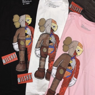 (M, L) KAWS HALF & HALF - ÁO UNISEX SIZE USA