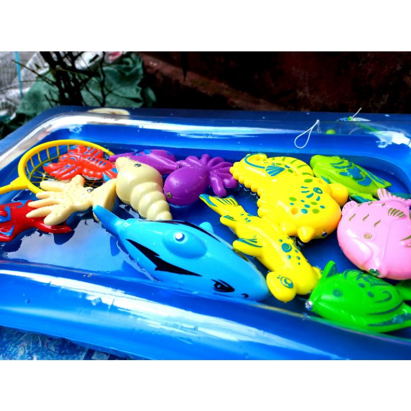 Đồ chơi câu cá nam châm trên cạn và dưới nước gồm phao 2 cần câu cá ,cá nhựa phát sáng, 2 vợt bắt cá, Đồ chơi trẻ em