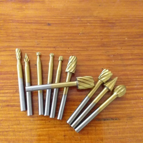 mũi khắc làm lũa