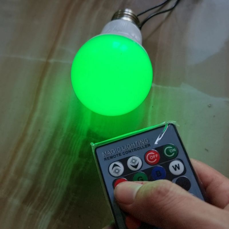 Bóng đèn led RGB 220v /2w có điều khiển chỉnh màu từ xa