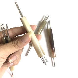 Dụng cụ diện chẩn Cây sao chổi sừng Bùi Quốc Châu