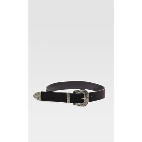 THẮT LƯNG XUẤT DƯ Stradivarius