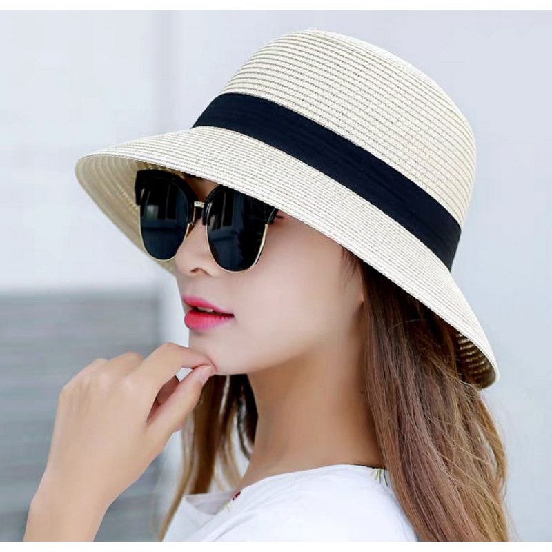 Mũ nón rộng vành đi biển chống nắng