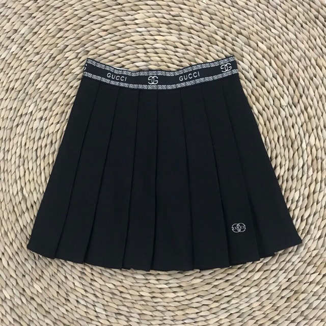 CHÂN VÁY XẾP LY CẠP GUCI