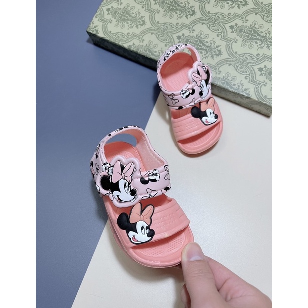 Xăng đan xốp trẻ em