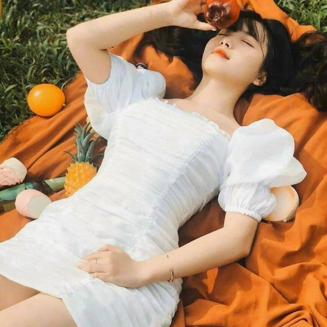 Đầm trắng body nhún (BăngStore)
