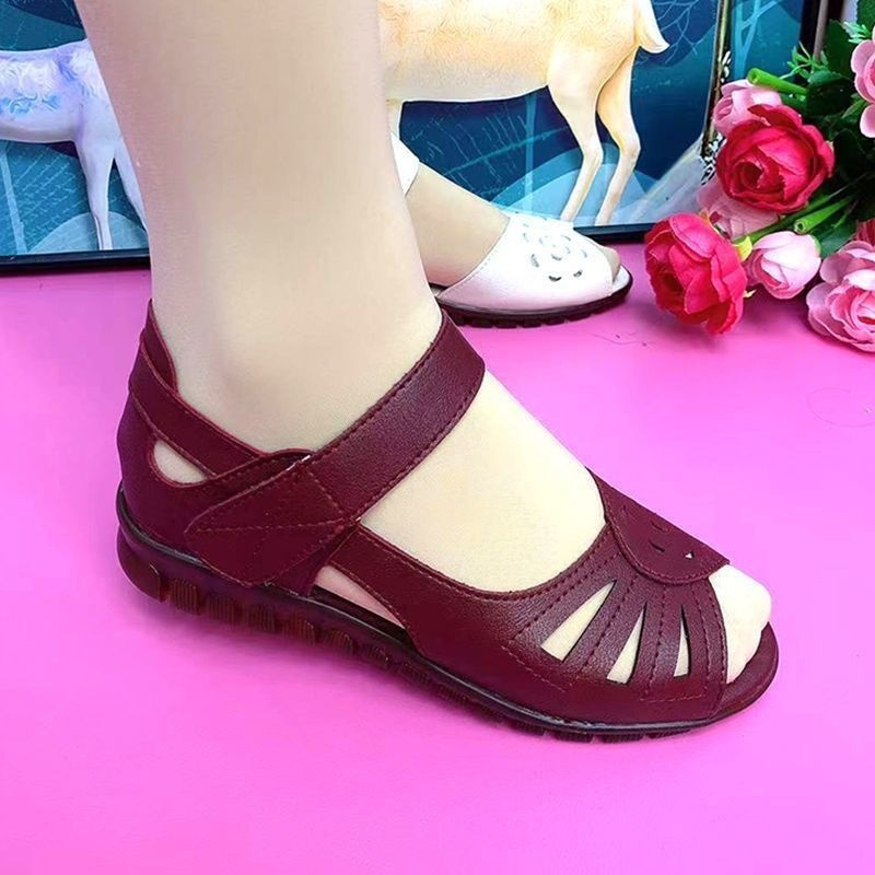 Giày Sandal Cao Su Đế Mềm Phẳng Mùa Hè 2022 Phong Cách Mới Cho Phụ Nữ Trung Niên Đi Biển