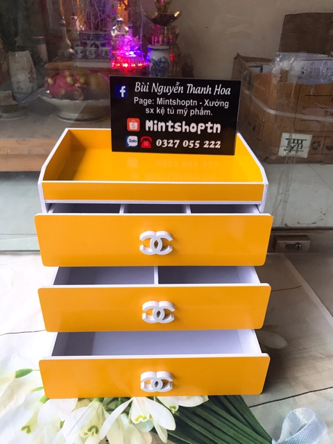 tủ mini 4 tầng vàng đựng mỹ phẩm