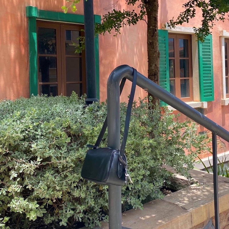 TaskyPoese - Túi đeo chéo charm chú gấu - Bear bag