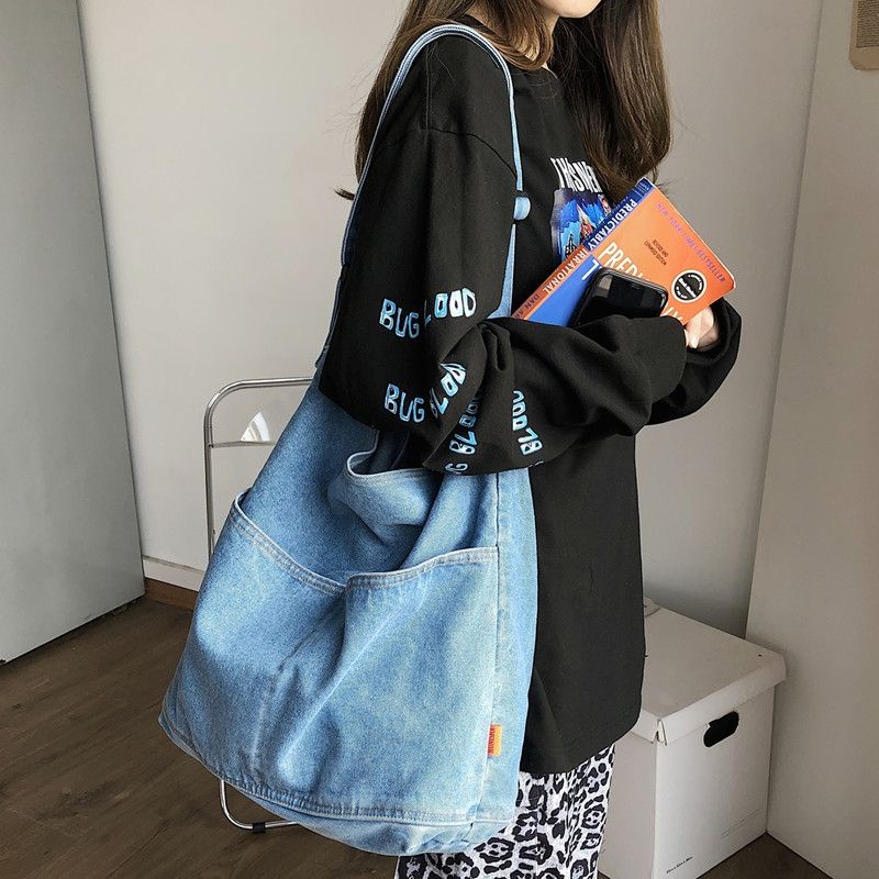 Túi jeans mang 2 kiểu vừa A4