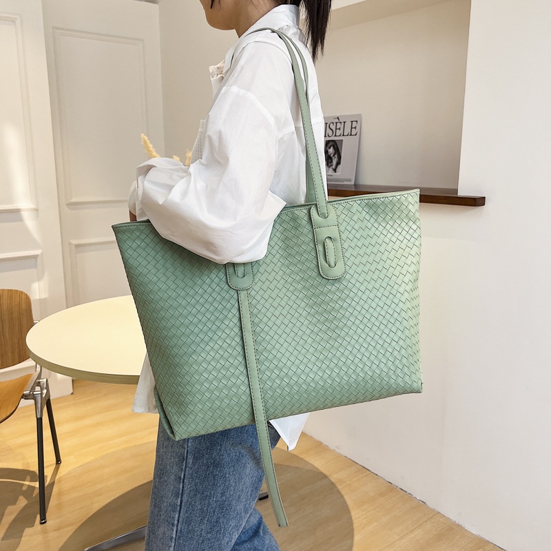 Túi Tote Cỡ Lớn 2022 Họa Tiết Dập Nổi Đơn Giản Thời Trang Xuân Hè Cho Nữ