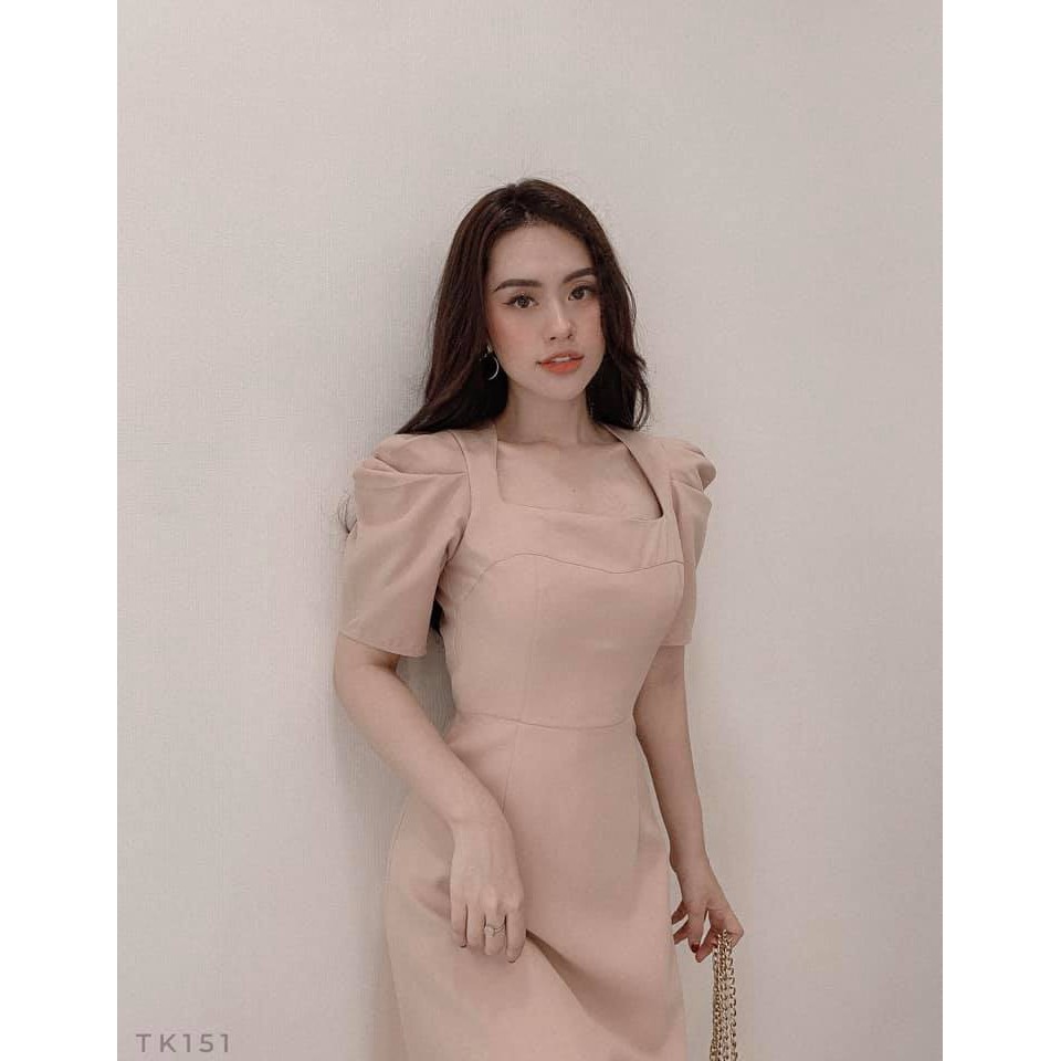 Đầm Xòe Cổ Vuông Tay Phồng Cột Nơ Sau Sang Trọng Màu Đen