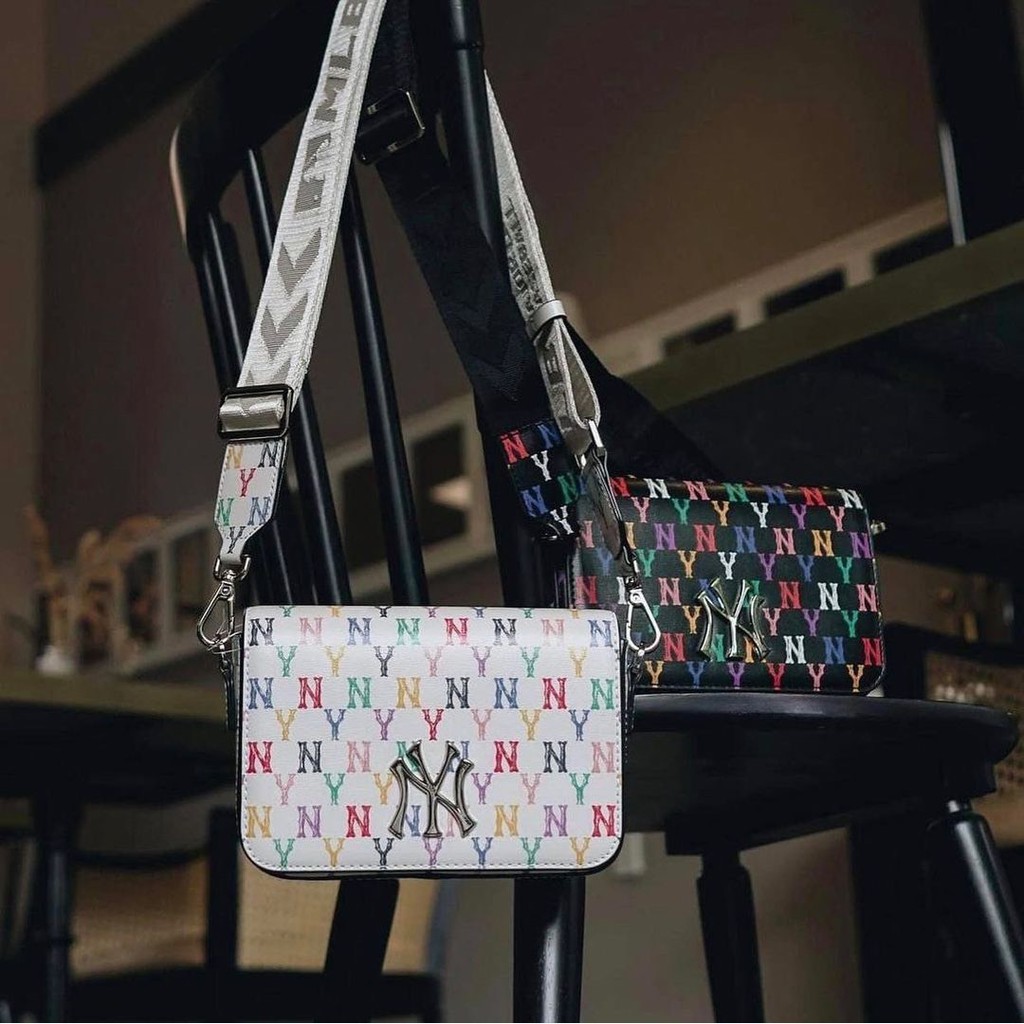 (Tqxk 1:1) Túi đeo chéo trắng phối màu M//L//B T/Q/X/K đủ 4 màu đẹp không tì vết