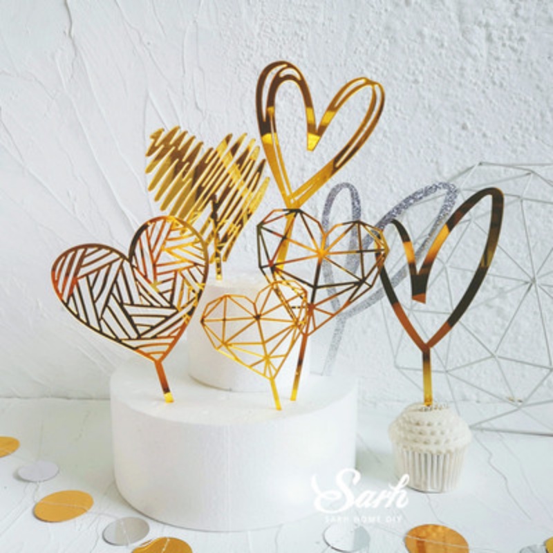 Cờ Acrylic Hình Trái Tim In Chữ happy birthday Màu Vàng / Bạc Trang Trí Bánh Kem Sinh Nhật