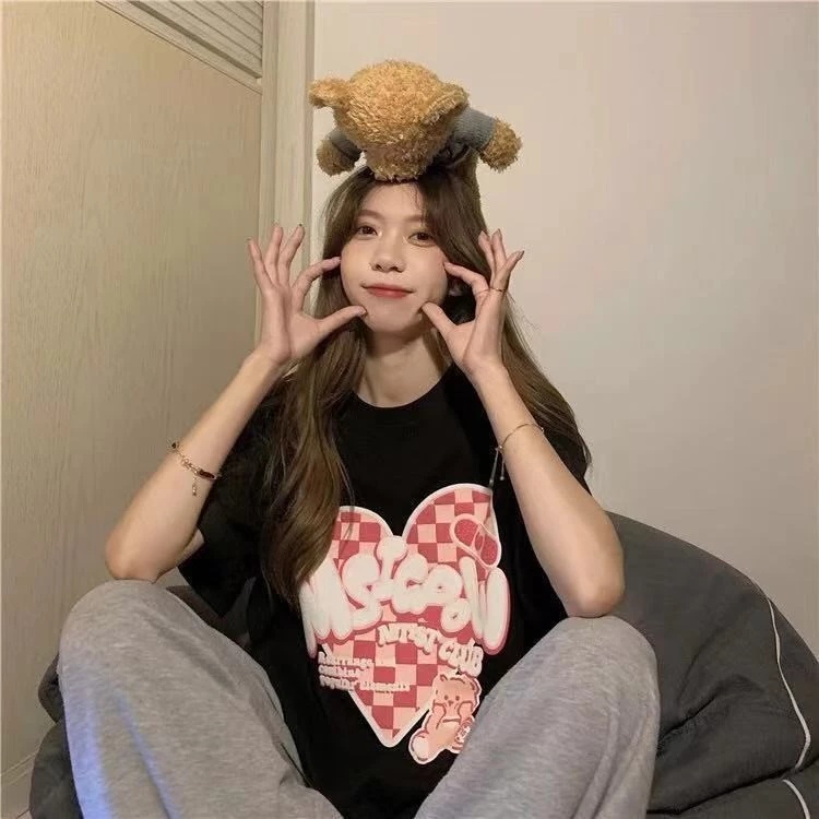 Cherryshop Sẵn sàng giao hàng 🔥Áo Thun Tay Ngắn Thời🍄 Oversize Dễ thương Ngọt Ngào Màu hồng tình yêu gấu in Áo Thun Đen trắng hồng ba màu