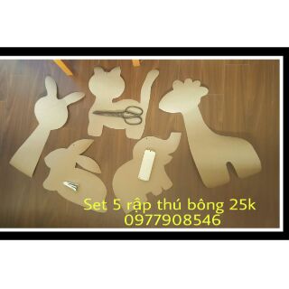 Set 5 mẫu rập thú về chỉ việc đặt lên vải cắt và may cho bé yêu.  Đơn giản,  dễ hiểu,  mom nào cũng có thể làm được