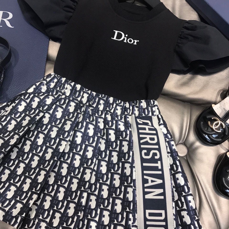 Dior Set Áo Thun Cotton Ngắn Tay Và Chân Váy Thời Trang Mùa Hè Hàn Quốc Mới 2022 Dành Cho Bé Gái