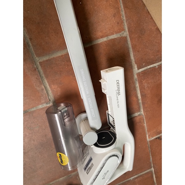 Thanh lý máy hút bụi derma dx700