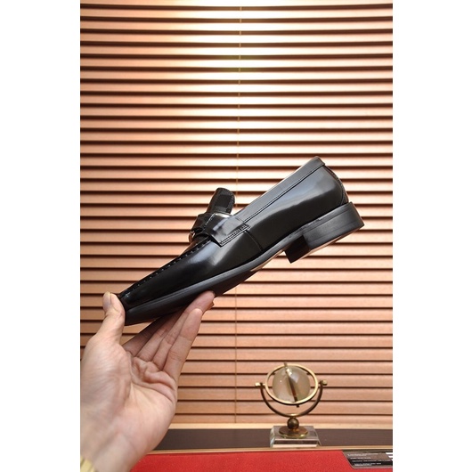 Giày tây lười cho nam thương hiệu Louis Vuitton LV da thật cao cấp hoạ tiết caro