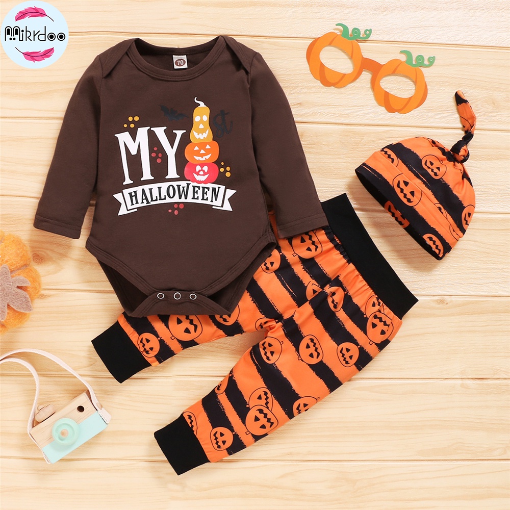 Trang phục Mikrdoo gồm áo liền quần tay dài với quần dài và mũ in họa tiết Halloween kiểu mùa thu cho em bé