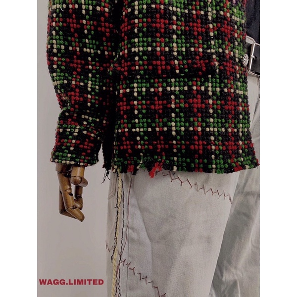 Áo dạ tweet dệt len sắc màu trong bộ sưu tập mùa đông 2021 WAGG