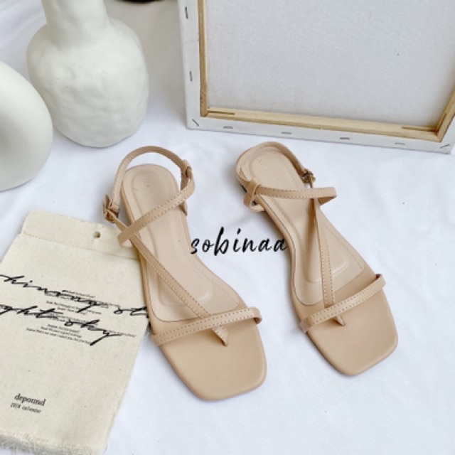 Sandal kẹp ngón VNXK