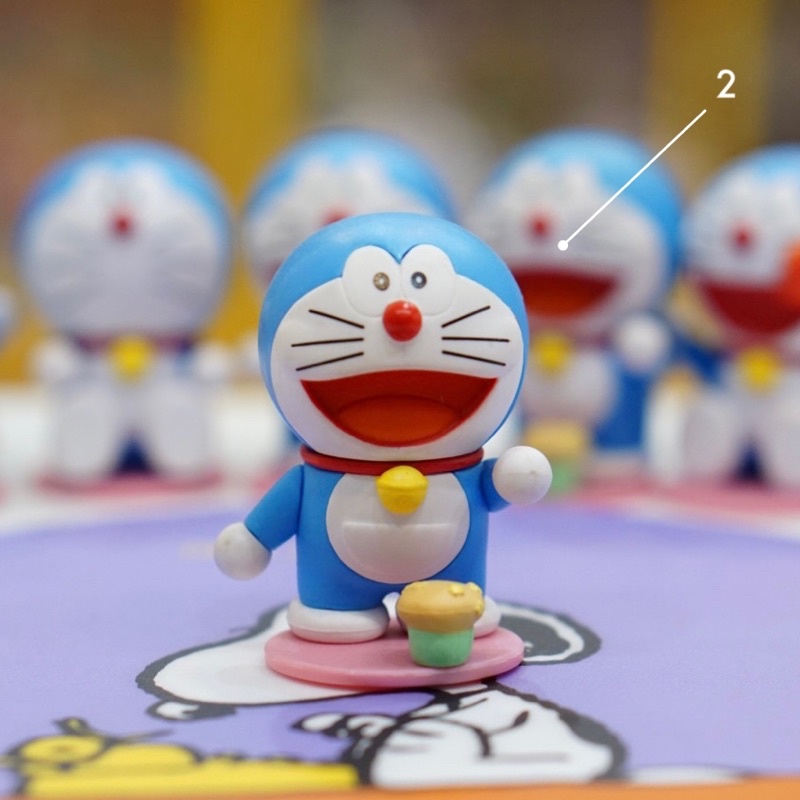 Mô hình Doraemon đế hồng