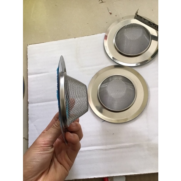 Lọc bồn rửa bát bằng inox sáng bóng