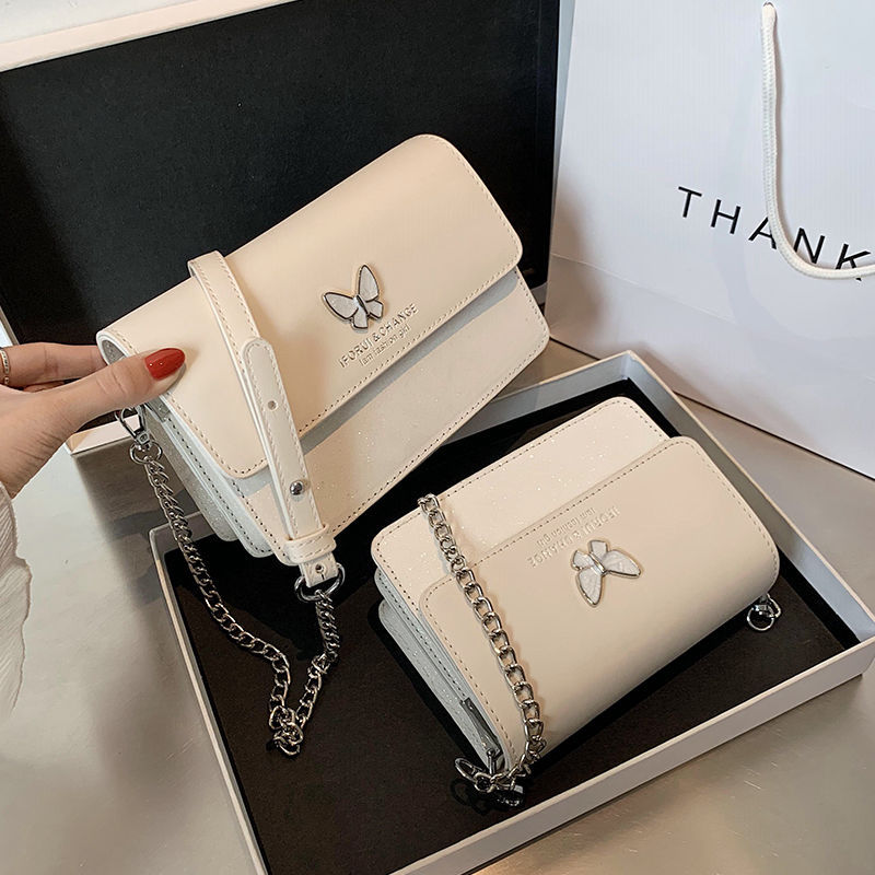 [ Mã 11FASHIONSALE1 giảm 10K đơn 50K ] Túi da đeo chéo đính bướm phong cách Hàn Quốc cho nữ