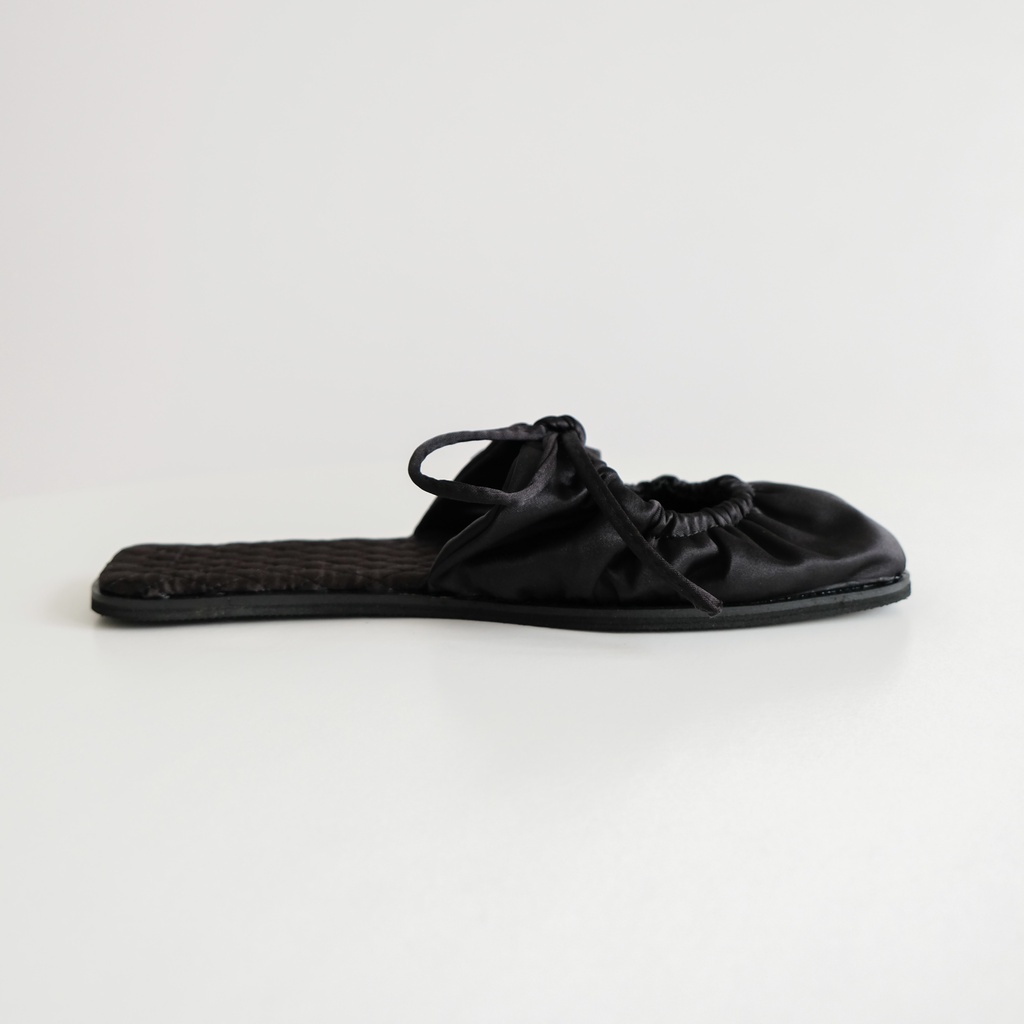 Dép Nhung Thắt Nơ Couche Slipper | HQ3311 | Lana Official