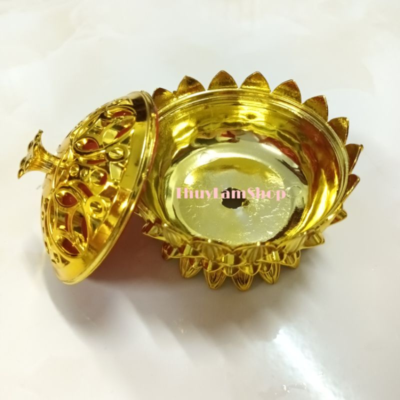 Thố sen thiếc vàng đựng đồ thờ cúng phong thủy đặt bàm thờ Thần tài Gia tiên ý nghĩa bình an tramg trọng