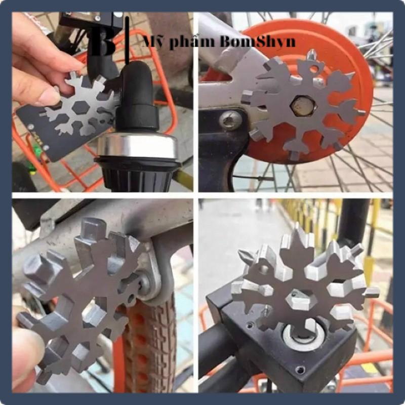 Móc chìa khoá 16 đầu tua vít đa năng hình bông tuyết có túi zip