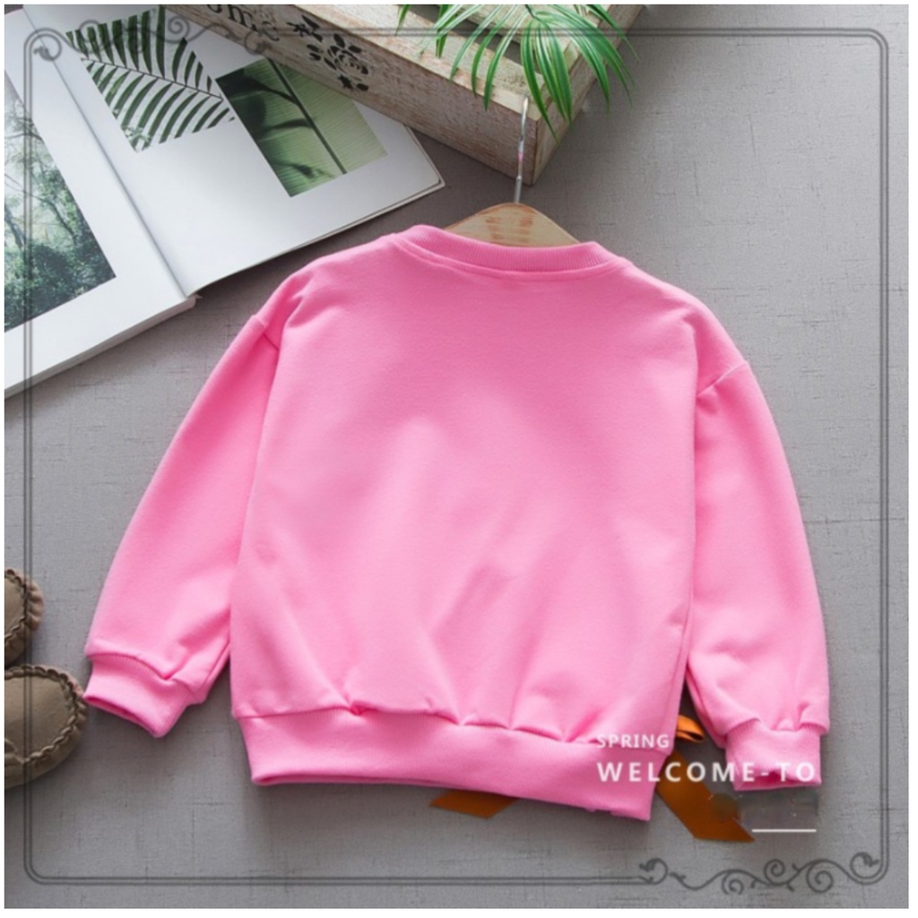 Áo thu đông bé gái họa tiết thêu chữ đính hoa và nơ bo gấu xinh xắn size 12-20kg AT