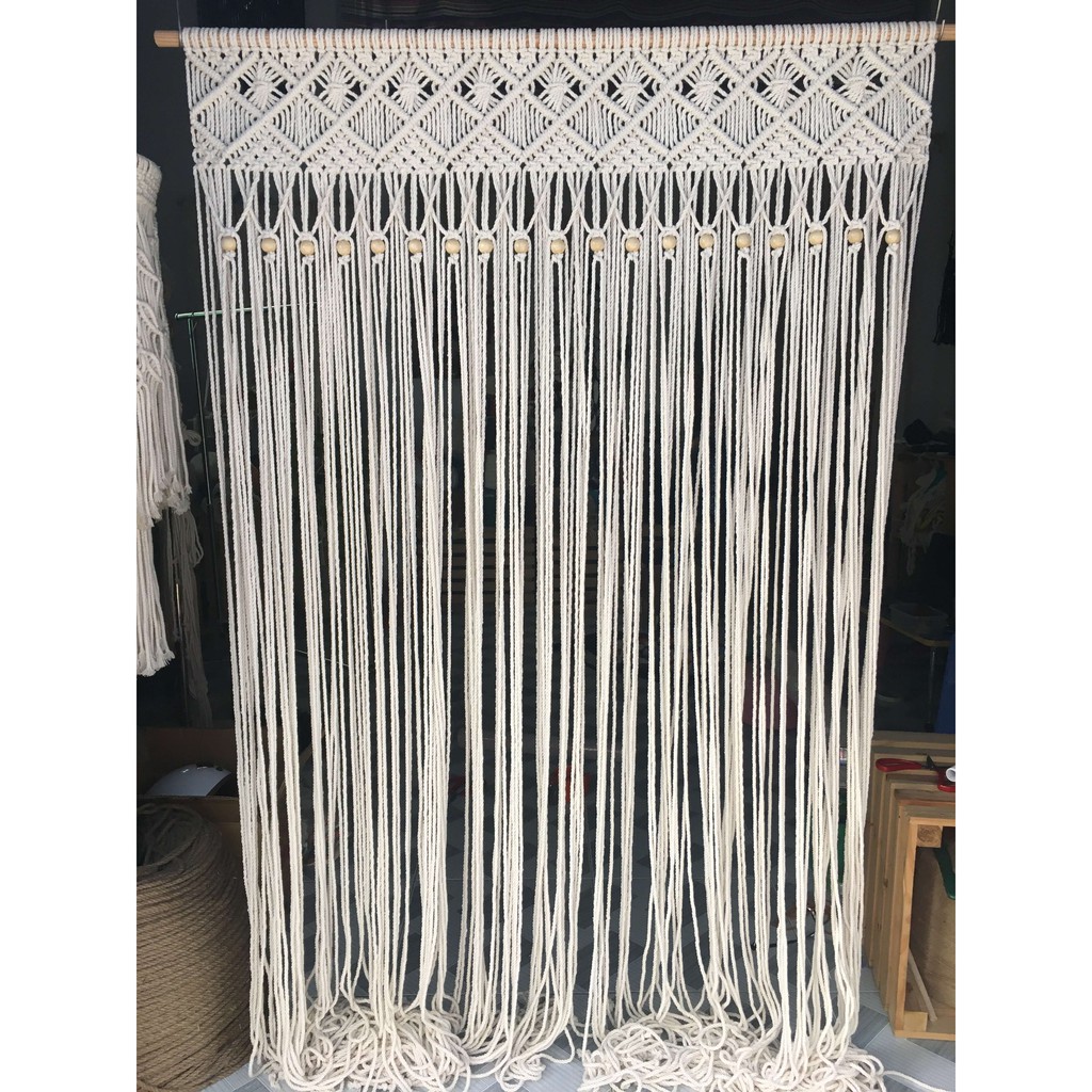 Rèm lối đi macrame, trang trí tường vuông vức ngang 1m2 x cao 1m7 gồm thanh gỗ tròn | Macrame wall hanging