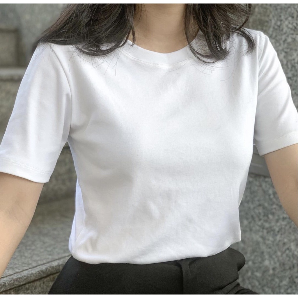 Áo thun ôm trơn – Fitted T-shirt