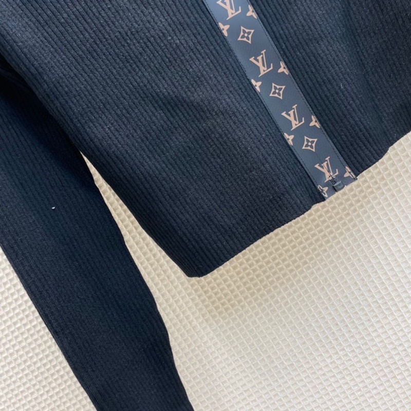 Áo len nữ dáng ôm ngắn cổ cao thương hiệu thời trang cao cấp Louis Vuitton LV