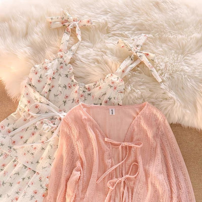 Set Đầm Hoa Nhí Đũi Xốp Buộc Nơ Vai + Áo Khoác Len Ren