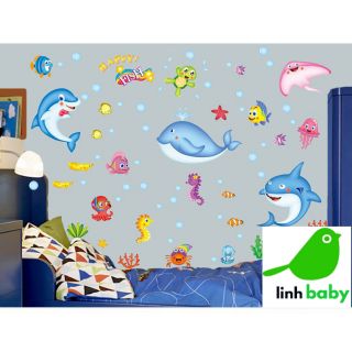 Decal dán tường cá voi nhỏ.