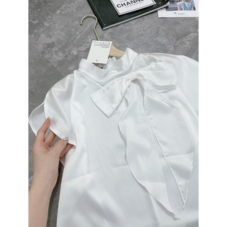 VÁY TRẮNG CỔ BÈO DÁNG XOÈ