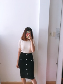 Chân váy nút công sở xẻ sau