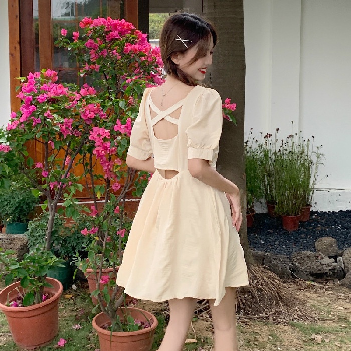 Đầm Chữ A Màu Trắng Trơn Tay Phồng Cổ Chữ V Lưng Đan Chéo Thời Trang Pháp Cho Nữ