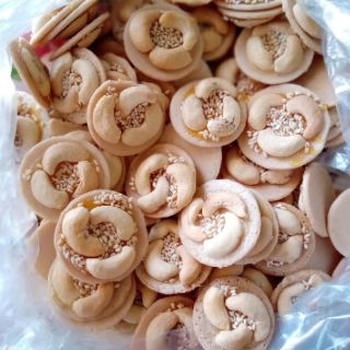 Combo 3 kg bánh đồng tiền hạt điều