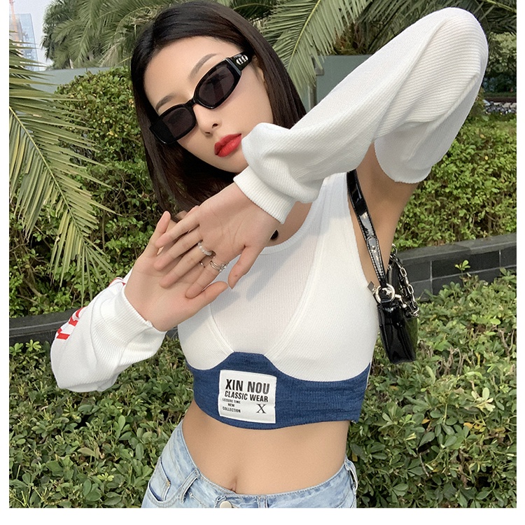Áo croptop dệt kim sát nách cổ xẻ tà kẻ sọc gợi cảm dành cho nữ