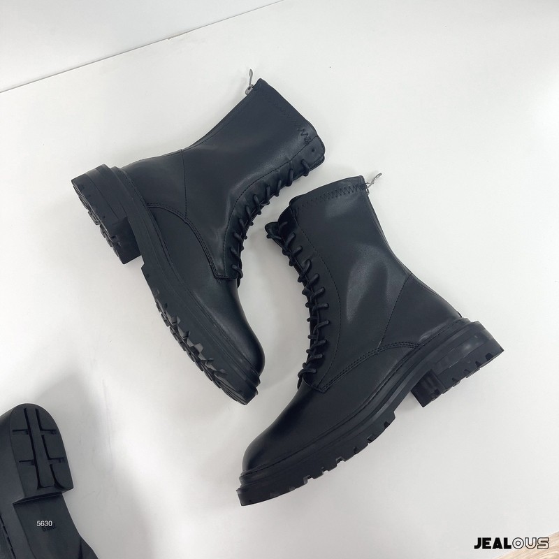 Giầy boots cổ zíc zắc sau có zip 5630