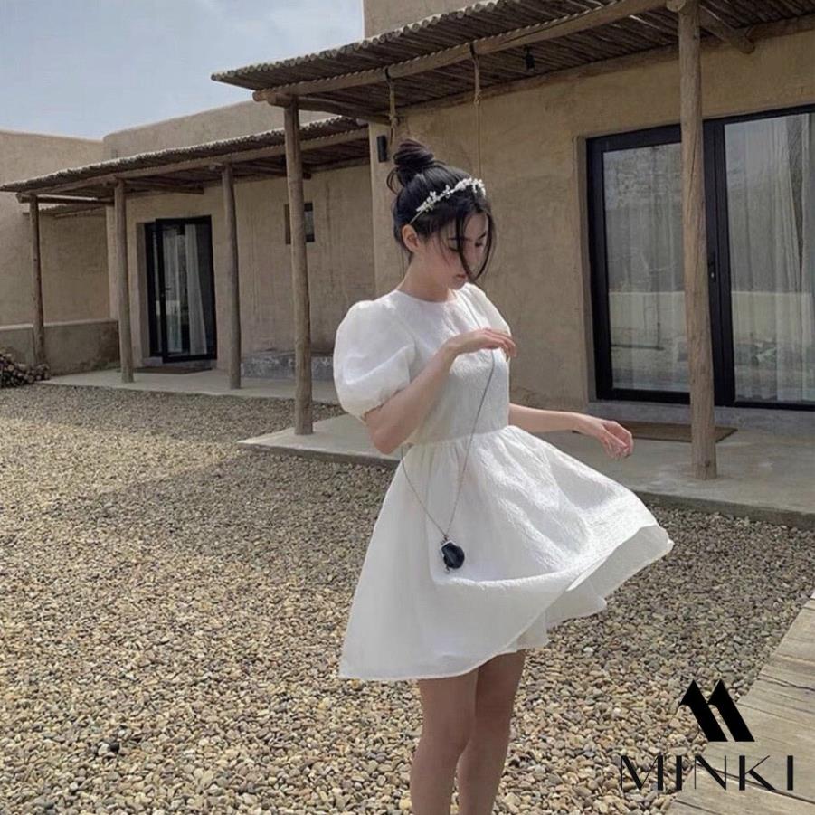 [TTTK] ĐẦM TRẮNG NƠ ĐEN HỞ LƯNG - CHẤT LIỆU GẤM XỐP CAO CẤP - TRẮNG VÂN NỔI | BigBuy360 - bigbuy360.vn