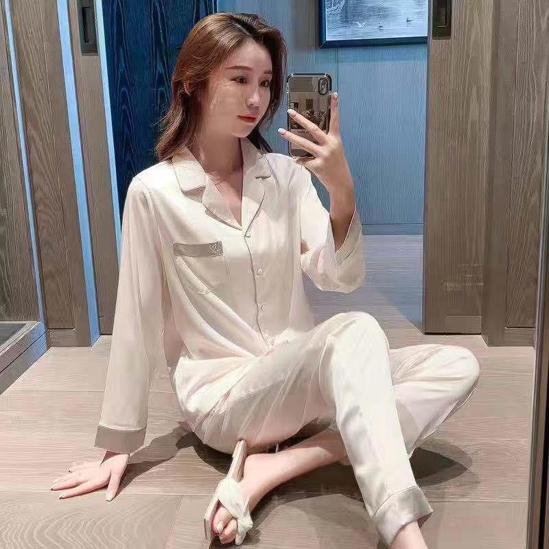 Bộ đồ ngủ tay dài vải lụa thoải mái thời trang xuân thu cho nữ