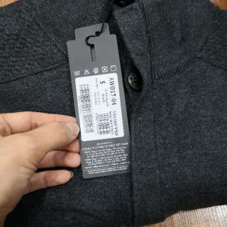 THANH LÝ _ Áo len XÁM ĐEN cổ cao 3cm (size S)